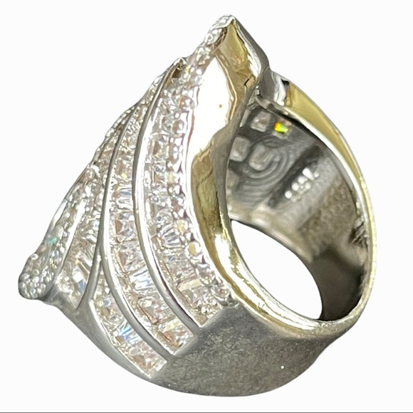 The Quytery Swarovski .925 Silver Ring - Picture 10 of 11